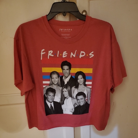 FRIENDS Tops - FRIENDS Women's Cropped Short-sleeved T-shirt NWT
